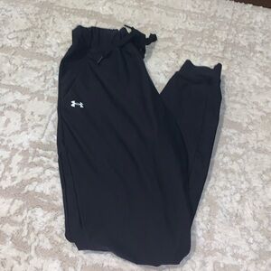 Under armour joggers size Small women’s